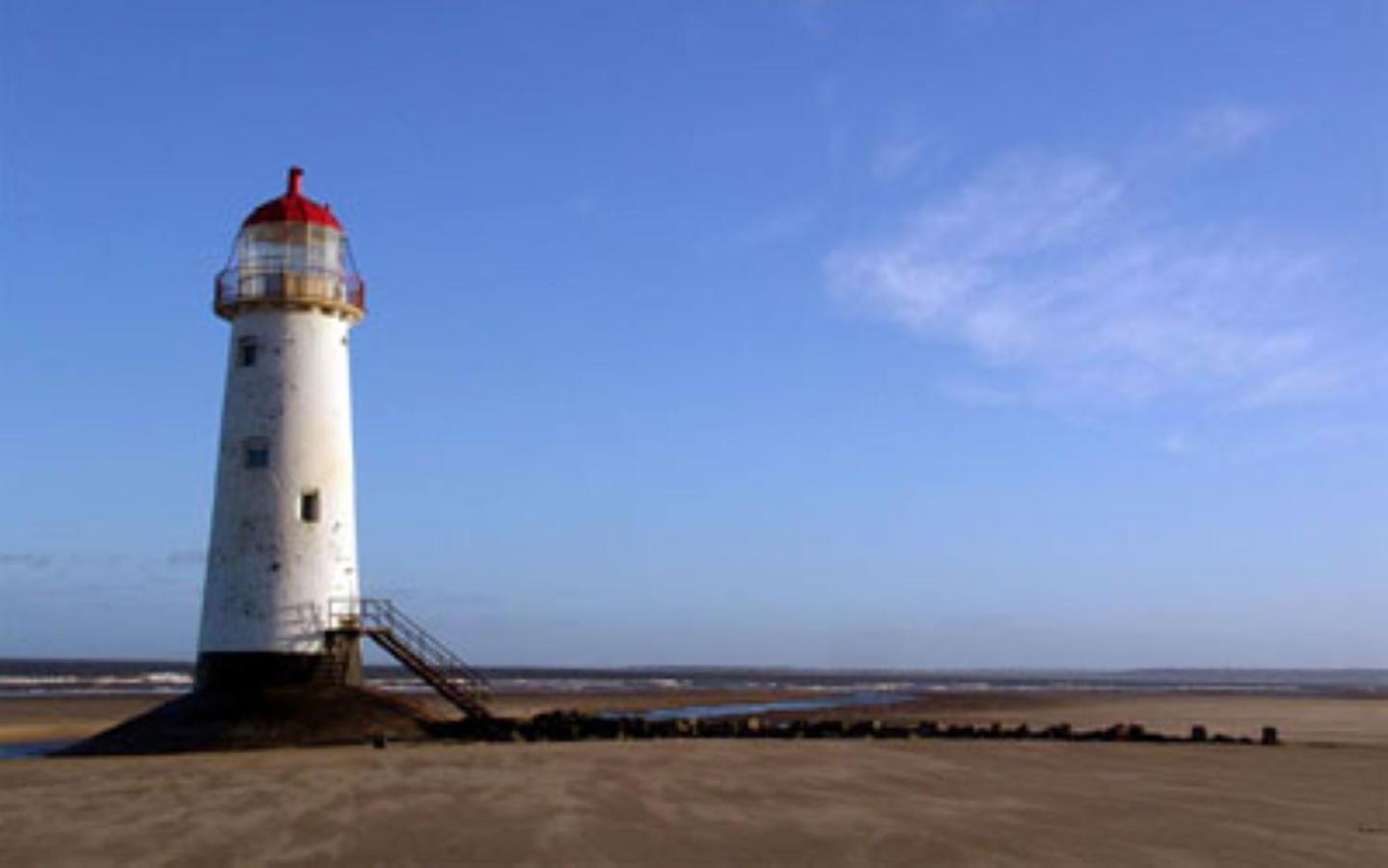 Vale View Apartment, Prestatyn, North Wales - A Stylish, Dog-Friendly Holiday Let Just A 5 Min Walk To Beach & Town! Екстер'єр фото